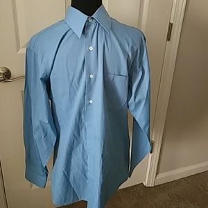 Van Heusen Men's Fitted Shirt